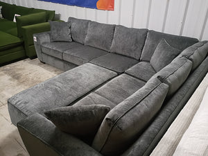 Komfort & Design Ridgeview - Charcoal (Right Facing) 🚨1 LEFT IN STOCK🚨